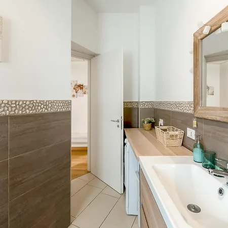 Apartment Favola House Isola Mailand