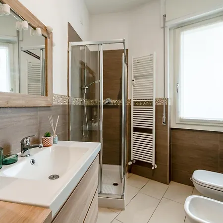 Favola House Isola Apartment