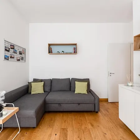 Favola House Isola * Mediolan